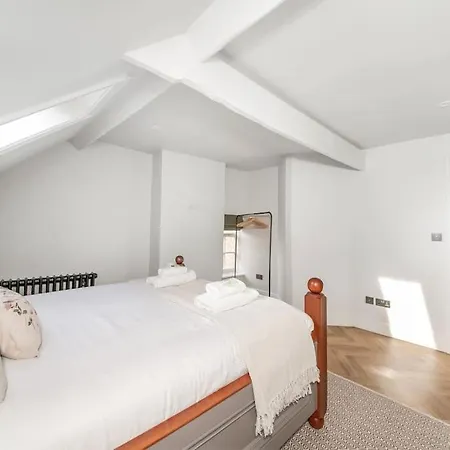 アパート Aldwark Attic Is 4 Min To The Shambles With Free Wifi *