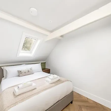 アパート Aldwark Attic Is 4 Min To The Shambles With Free Wifi