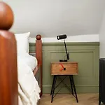 Aldwark Attic Is 4 Min To The Shambles With Free Wifi *