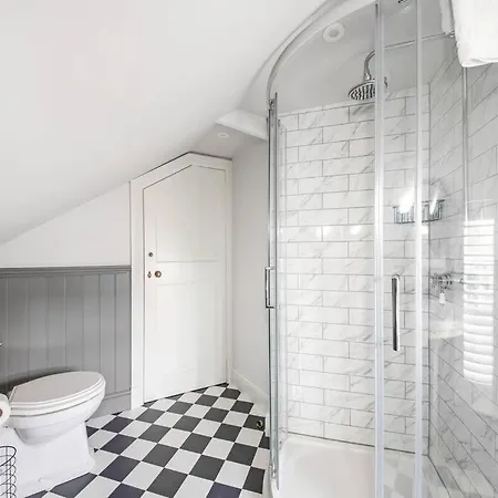 Apartment Aldwark Attic Is 4 Min To The Shambles With Free Wifi